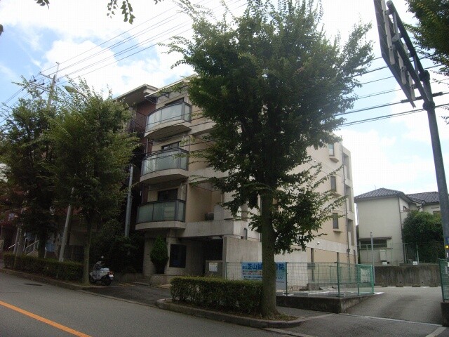 敷地内・建物