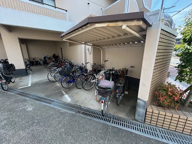 敷地内・建物
