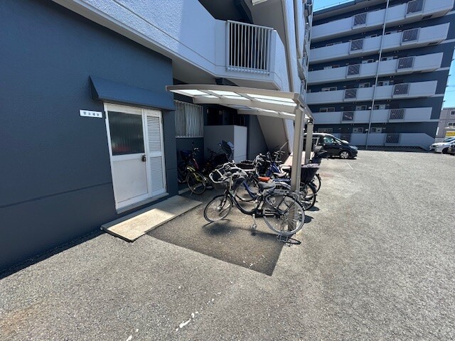 敷地内・建物
