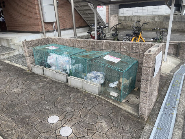 敷地内・建物