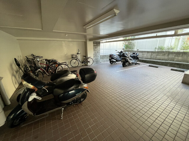 敷地内・建物