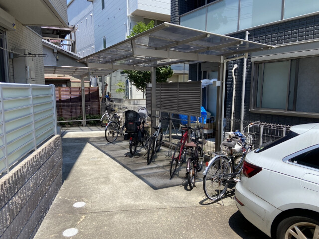 敷地内・建物