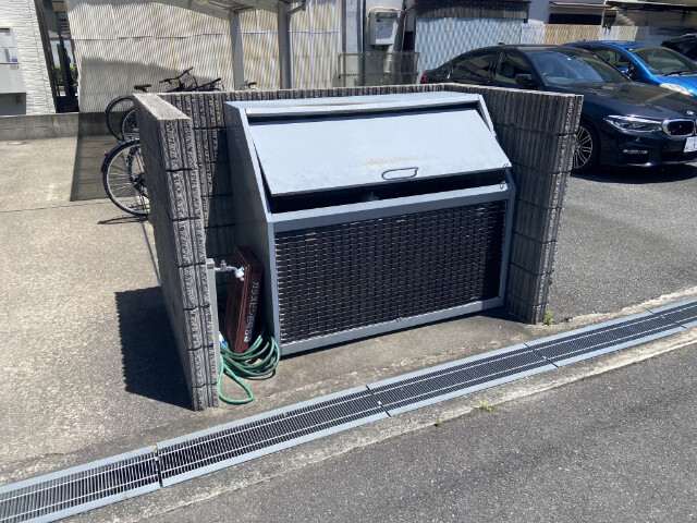 敷地内・建物