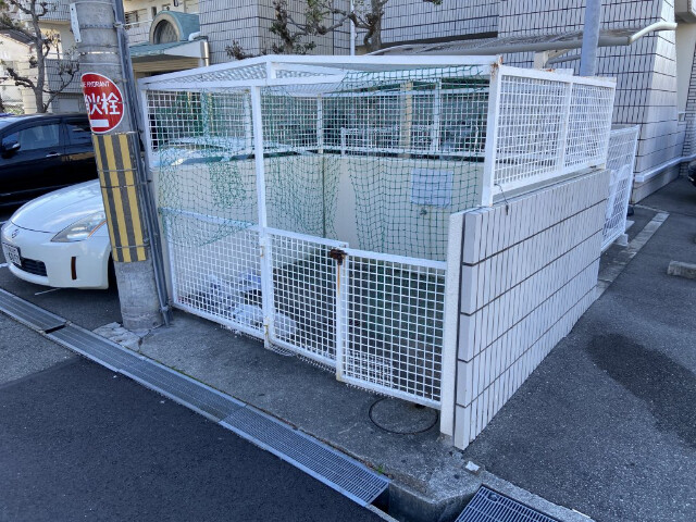 敷地内・建物