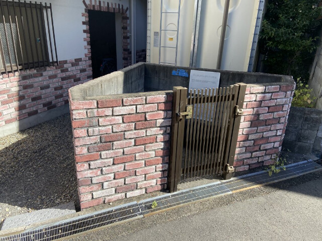 敷地内・建物