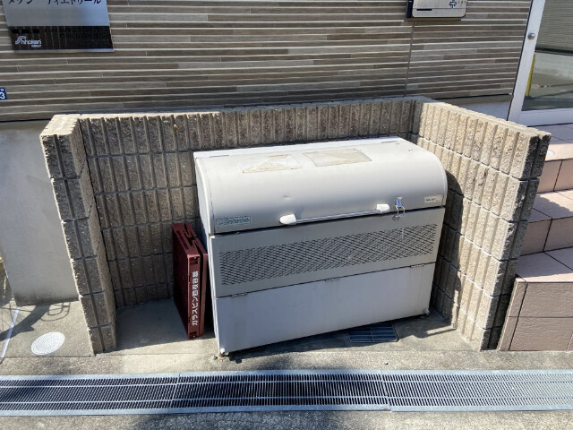 敷地内・建物