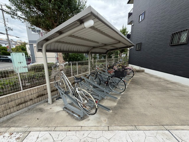敷地内・建物