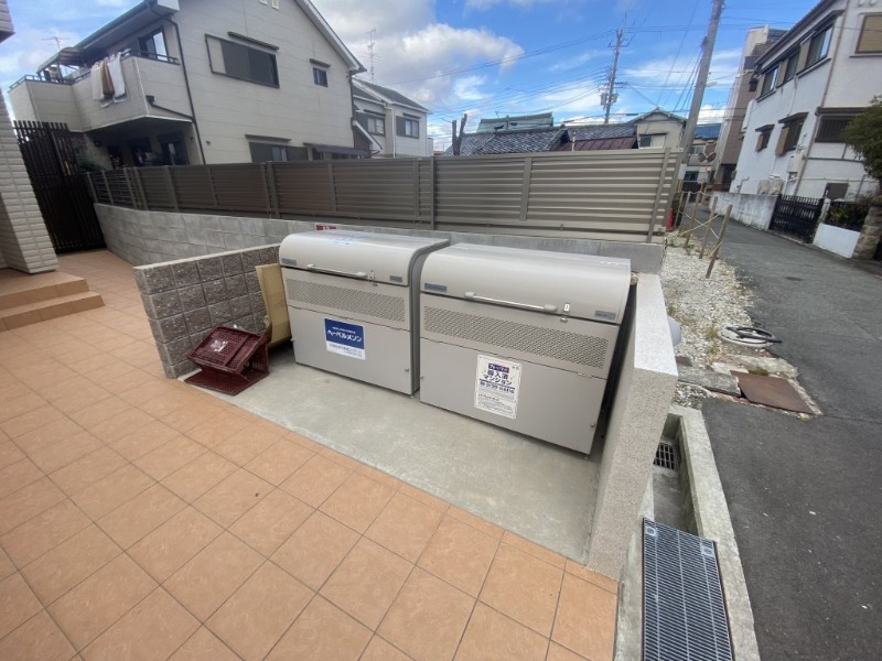 敷地内・建物