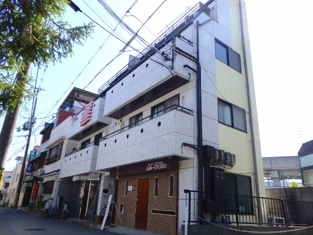 敷地内・建物