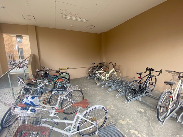 敷地内・建物