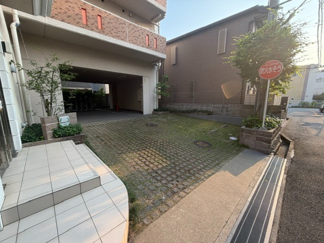 敷地内・建物