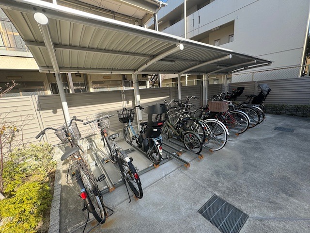 敷地内・建物