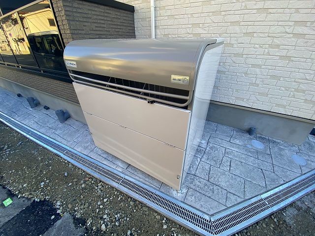 敷地内・建物