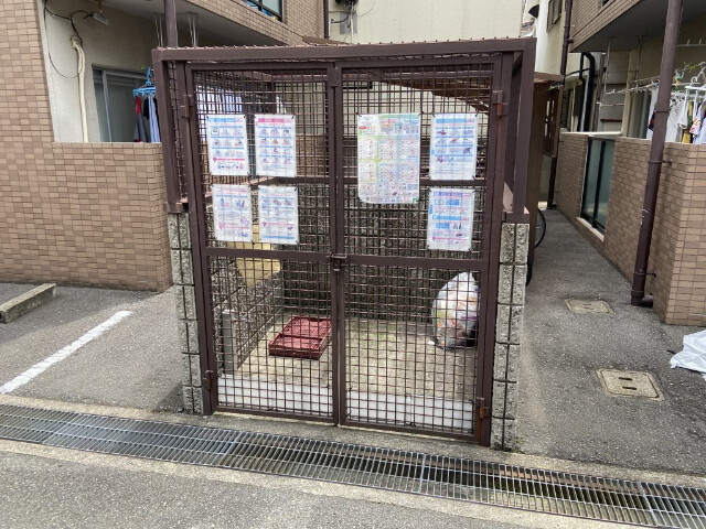 敷地内・建物