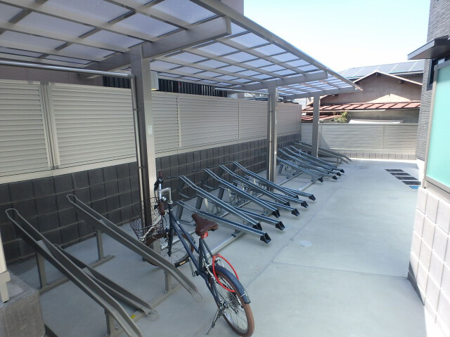 敷地内・建物