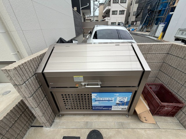 敷地内・建物