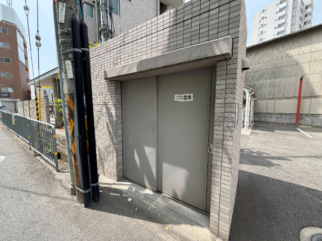敷地内・建物