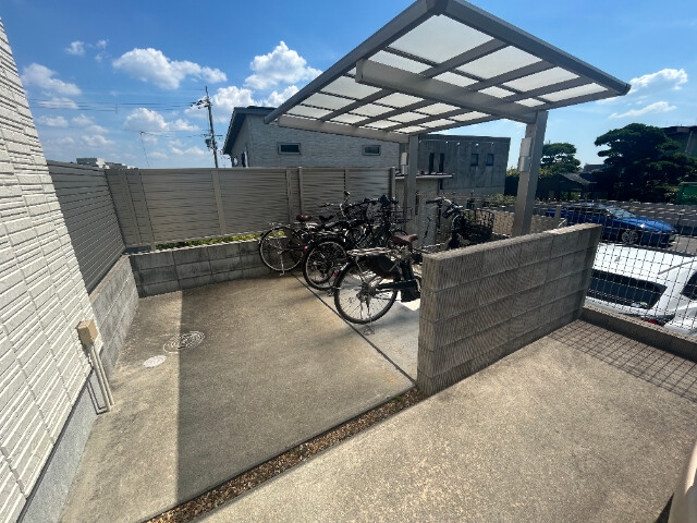 敷地内・建物