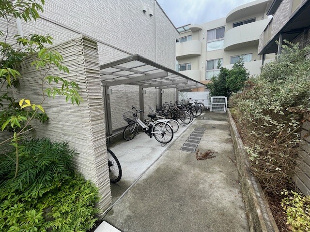 敷地内・建物