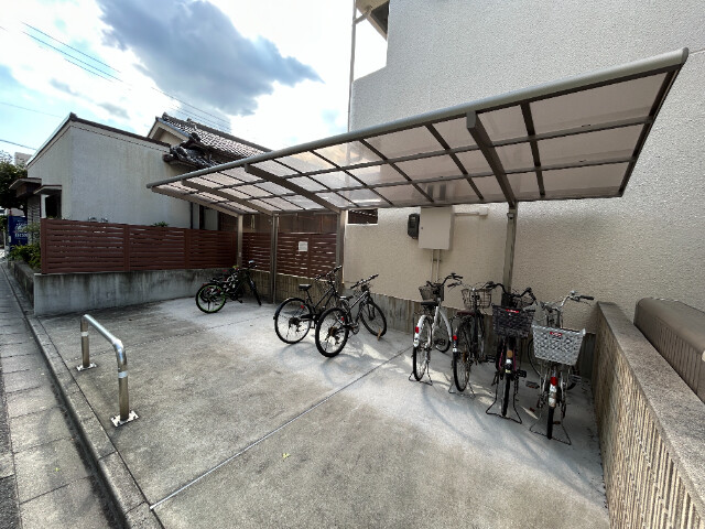 敷地内・建物