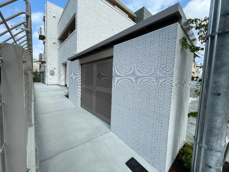 敷地内・建物