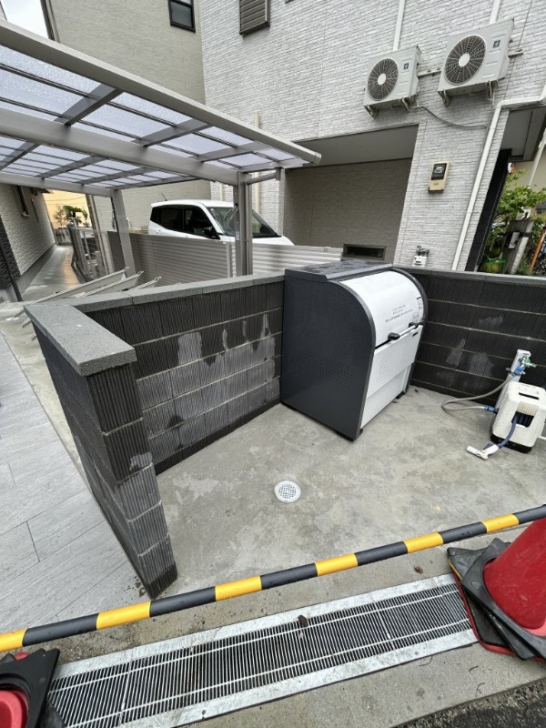 敷地内・建物