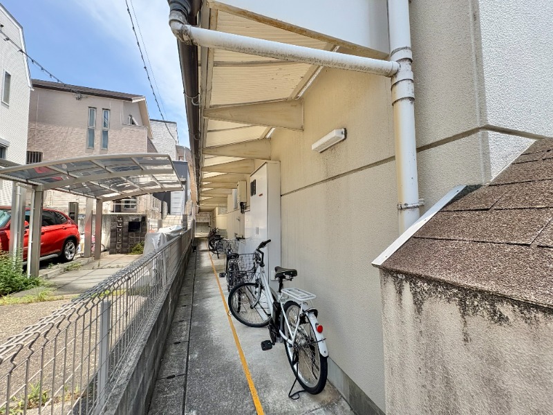 敷地内・建物