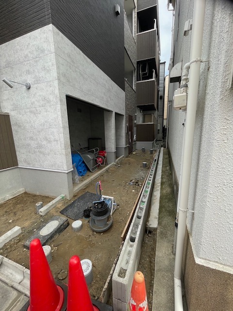 敷地内・建物