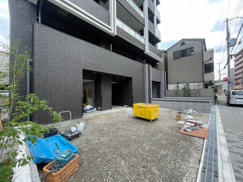 敷地内・建物