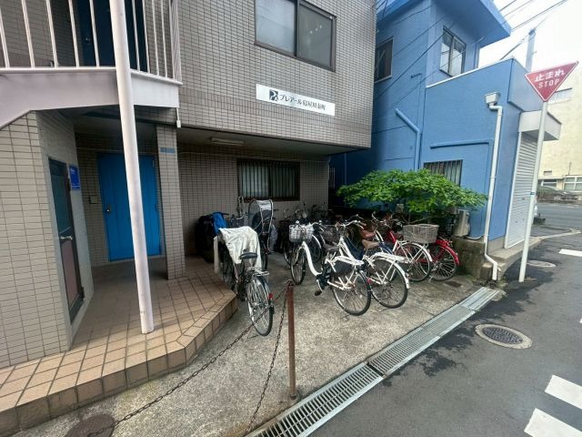 敷地内・建物