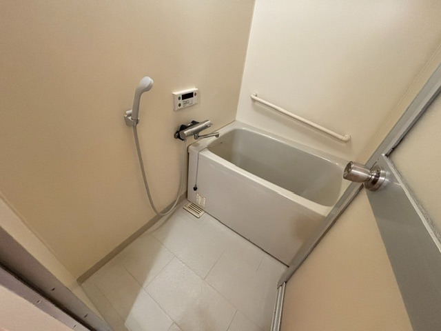 バス