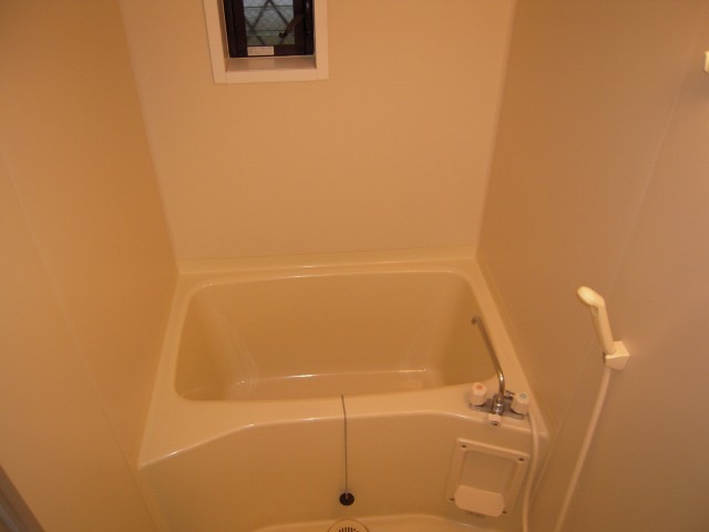 異なるフロアの室内写真です