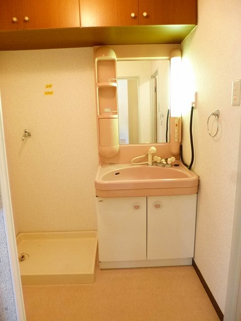 異なる号室の室内写真です