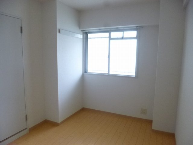 異なる号室の室内写真です