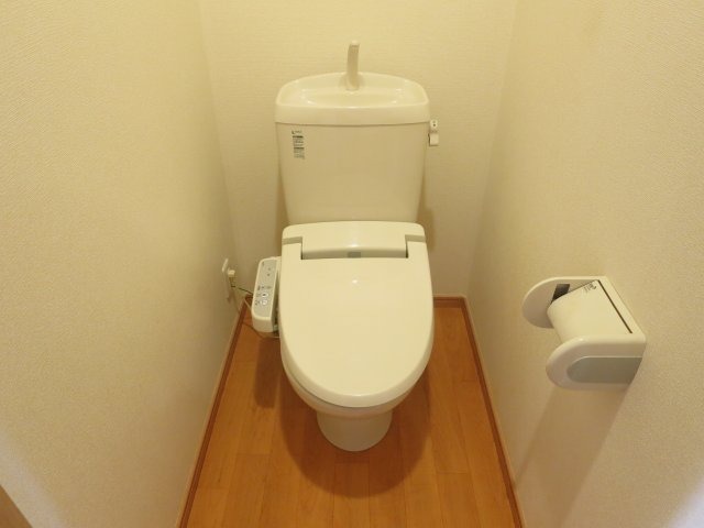 反転した間取りの室内写真