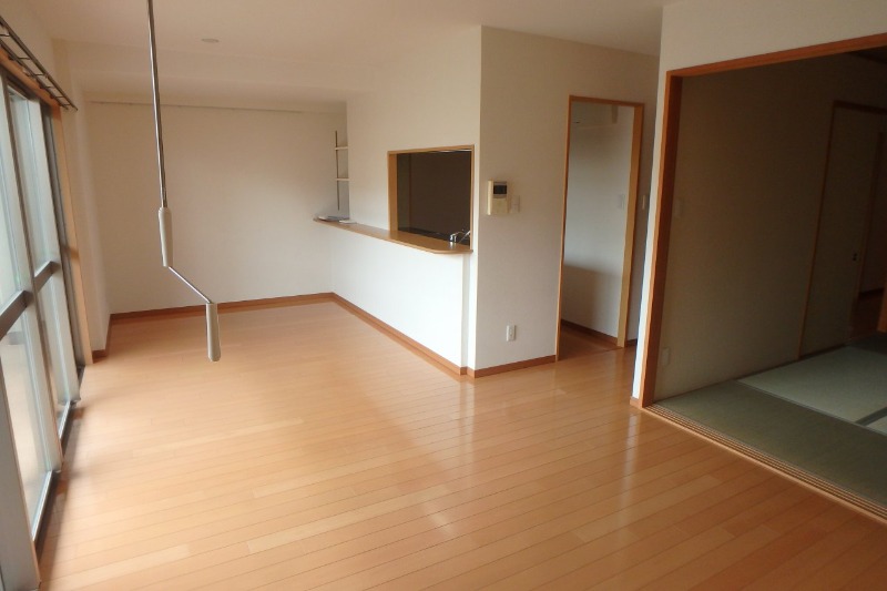 同間取　別号室