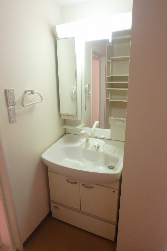 同間取　別号室