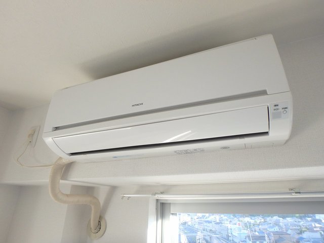 異なるフロアの室内写真です