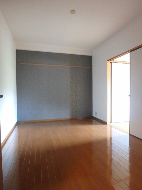 異なる号室の室内写真