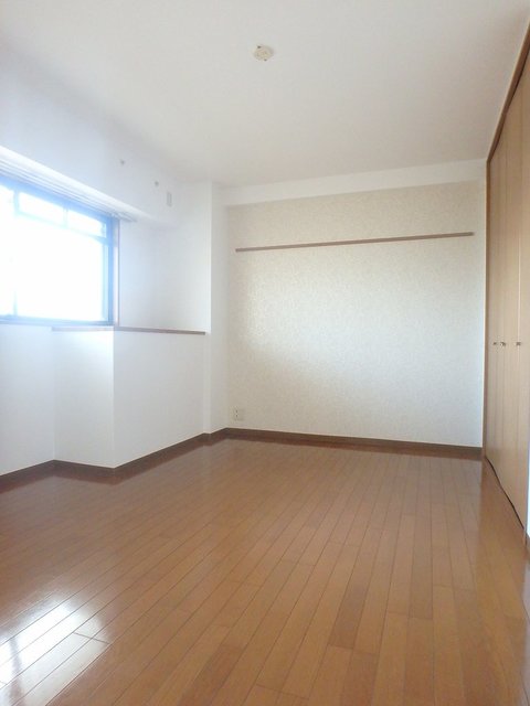 異なる号室の室内写真