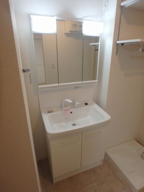 異なる号室の室内写真