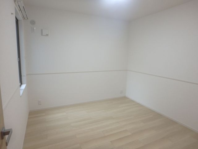 異なる号室の室内写真