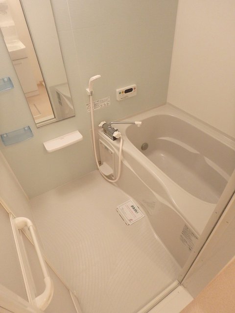 反転した間取りの写真です