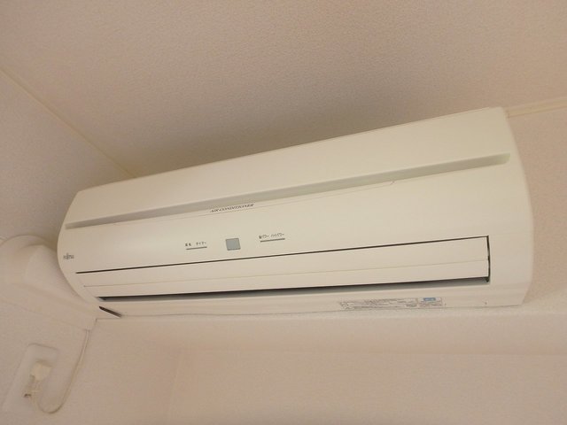 反転した間取りの写真です