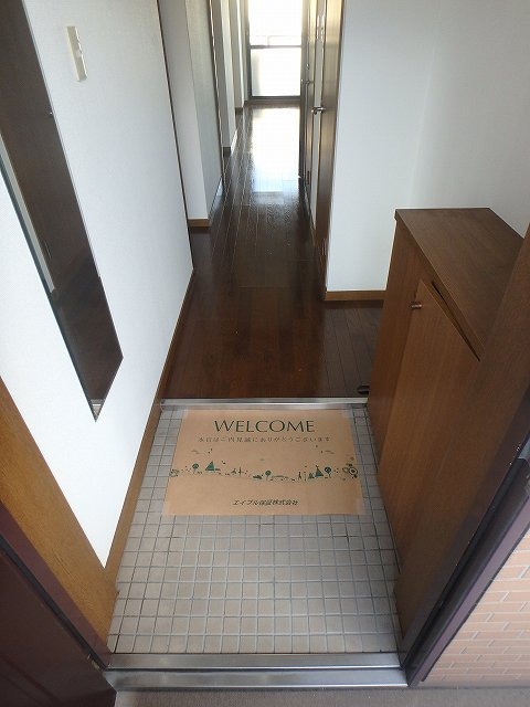 異なる号室の室内写真です