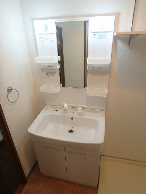 異なる号室の室内写真です