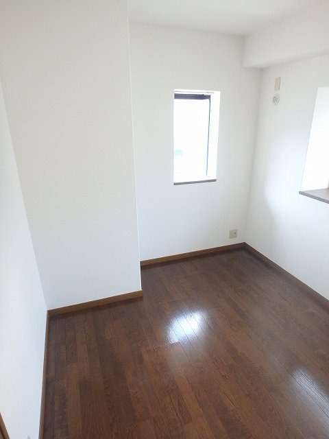 異なる号室の室内写真です