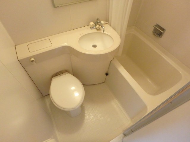 写真は102号室になります。