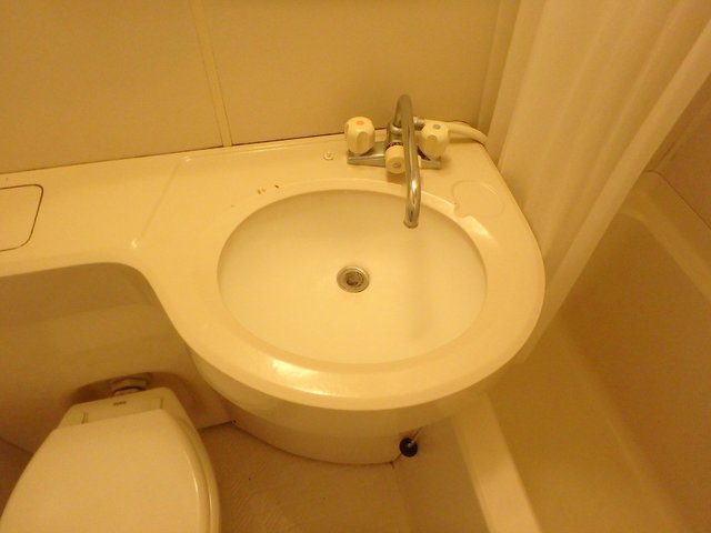 写真は102号室になります。