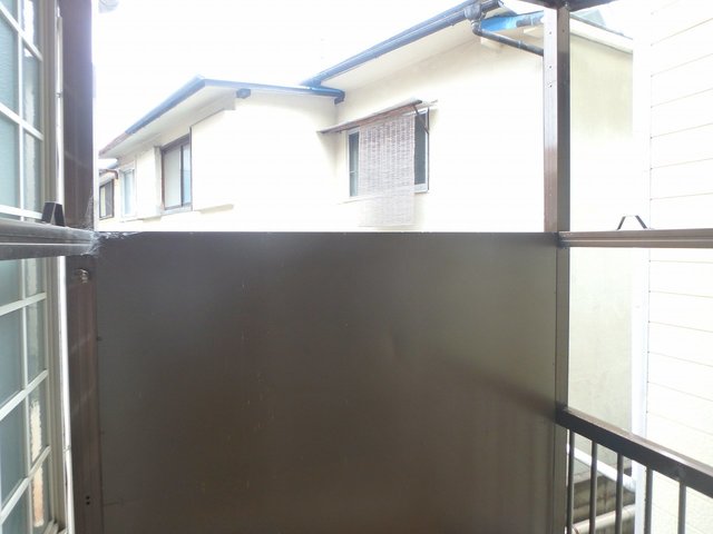 写真は102号室になります。